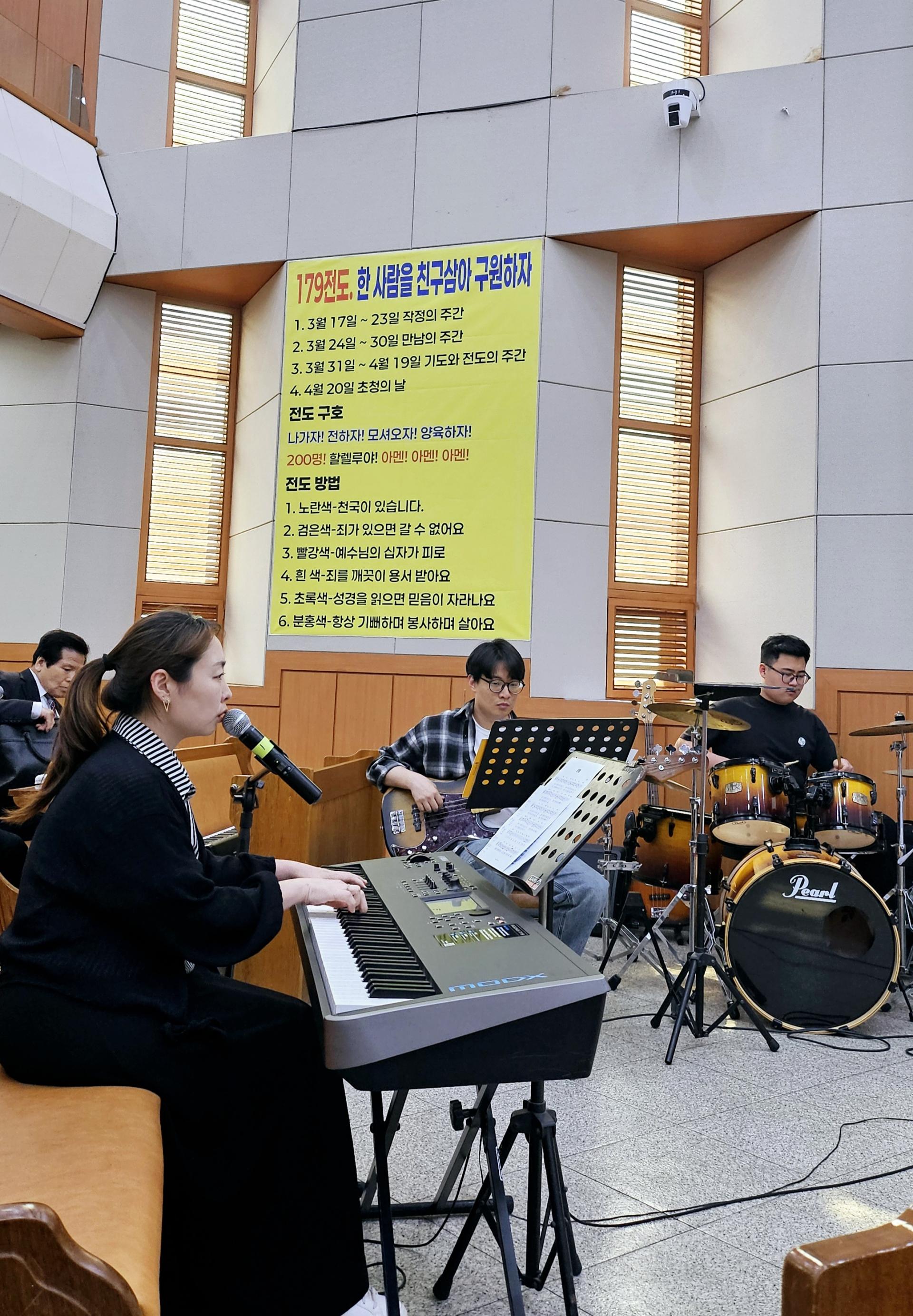 안재우 소장님-복화술 간증예배 5월 11일(일)-오후 찬양예배는 월드비전