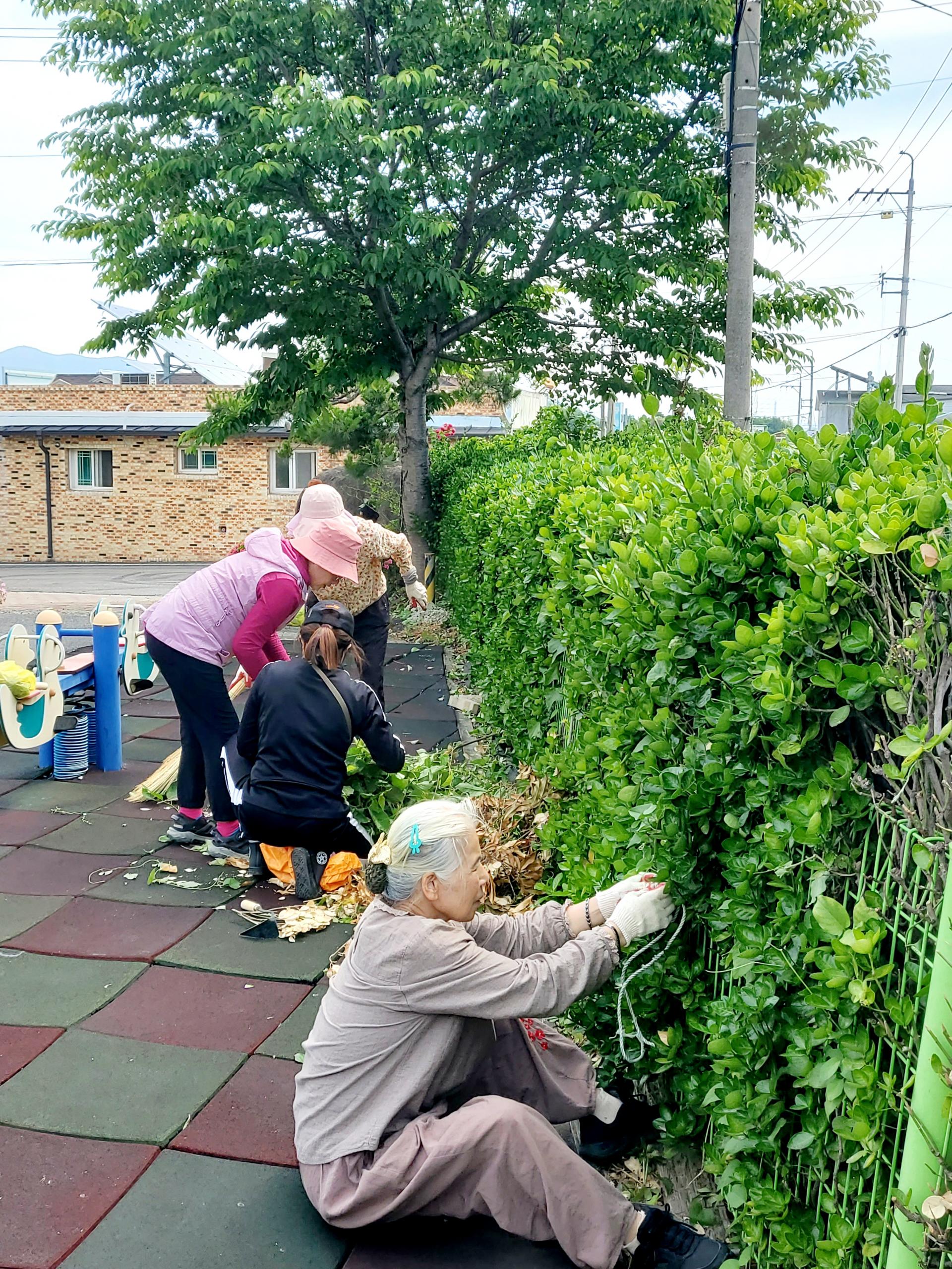 교회 미화작업~♡♡♡ 수고 해주신 모든분들 사랑하고 축복합니다~♡ 수박~