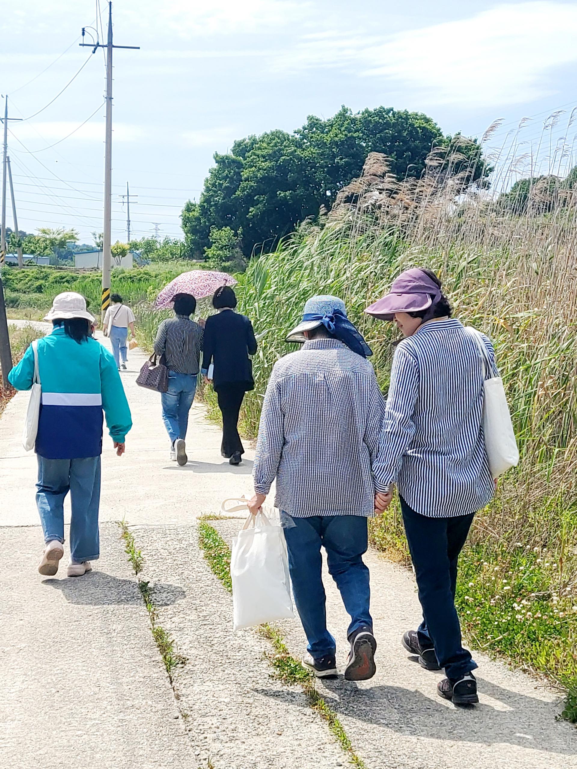 전도부 전도활동~♡ 전도 활동을 시작한지 8주차 입니다. 기쁨으로 하나님