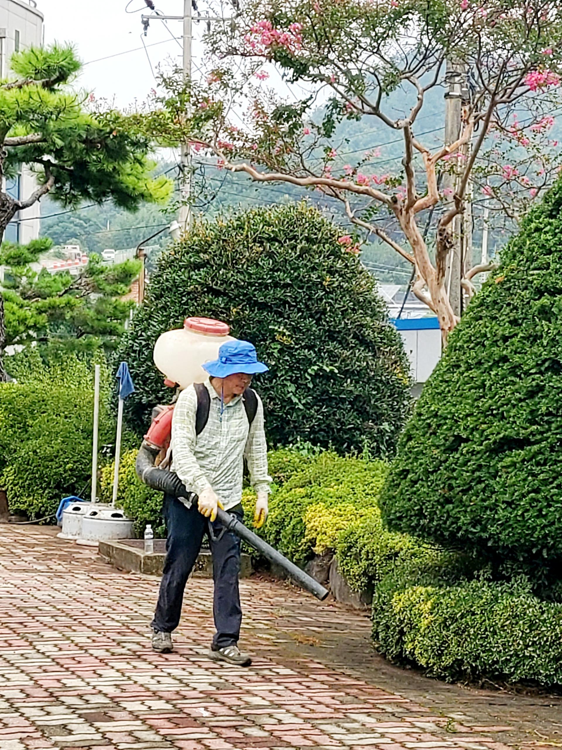 추석맞이 교회 대청소~♡ 추석맞이 교회 대청소에 함께해준 모든분들 너무너
