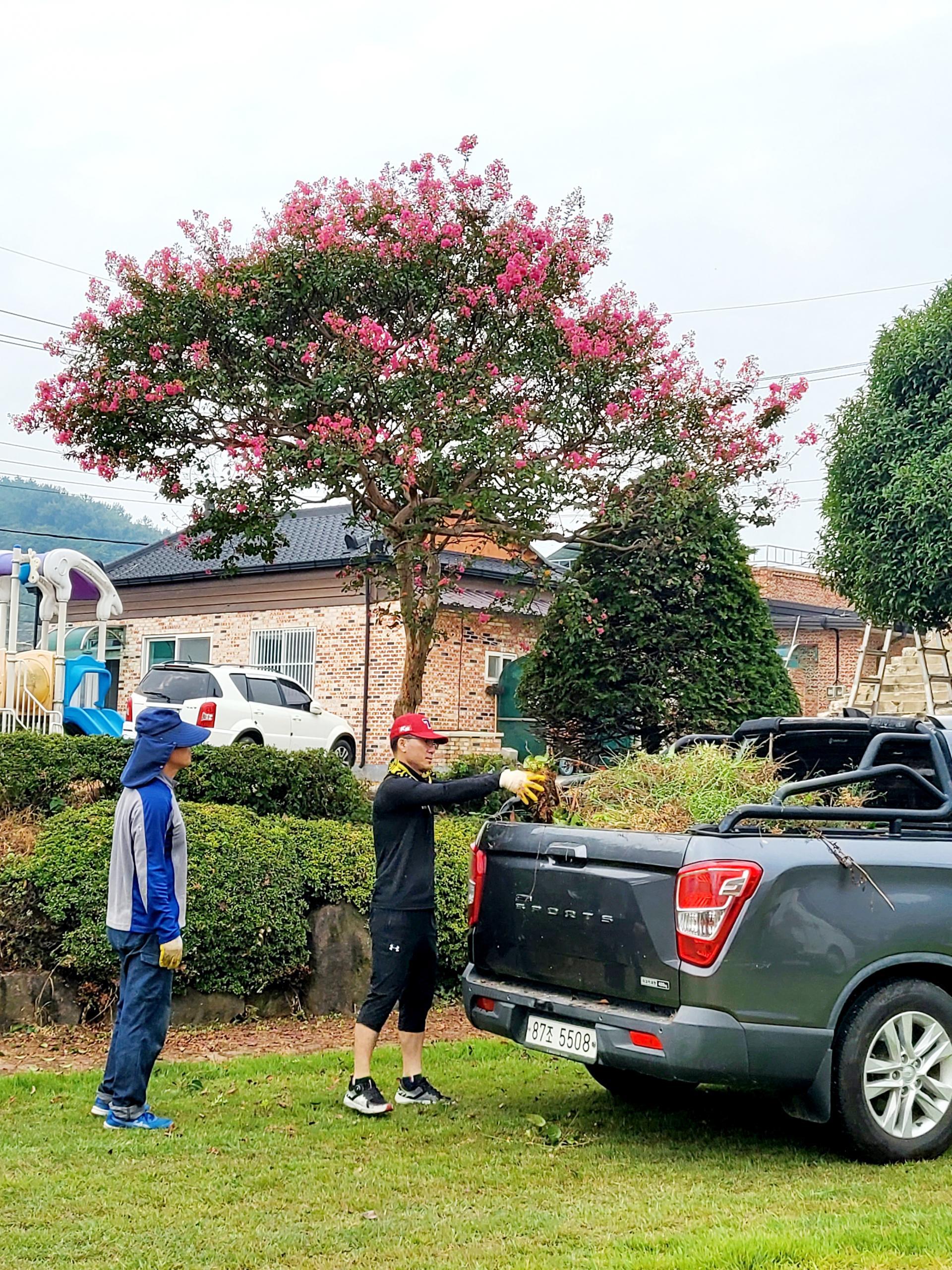 추석맞이 교회 대청소~♡ 추석맞이 교회 대청소에 함께해준 모든분들 너무너